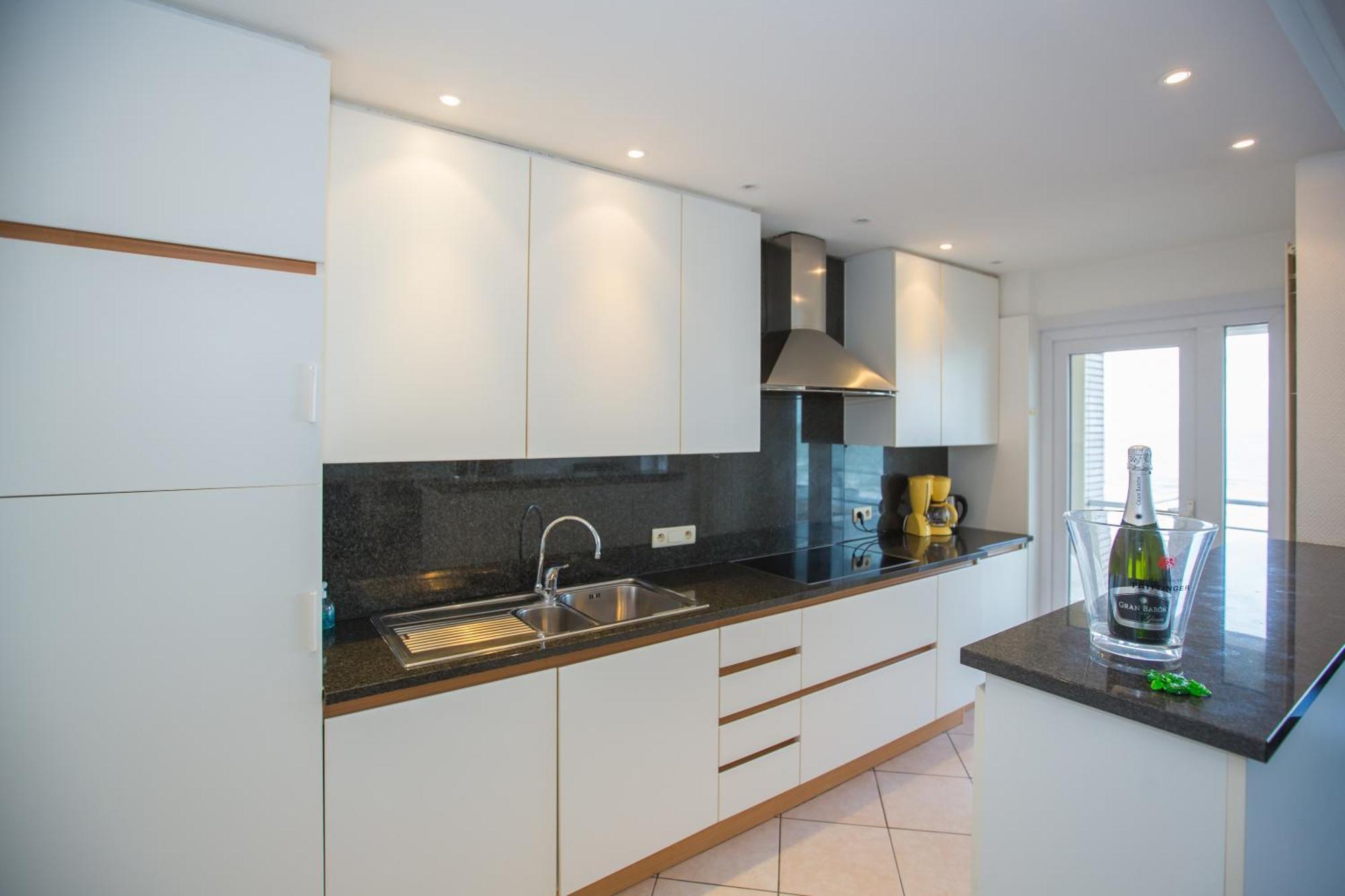 Bright Apartment With Sea View Oostende Exterior foto