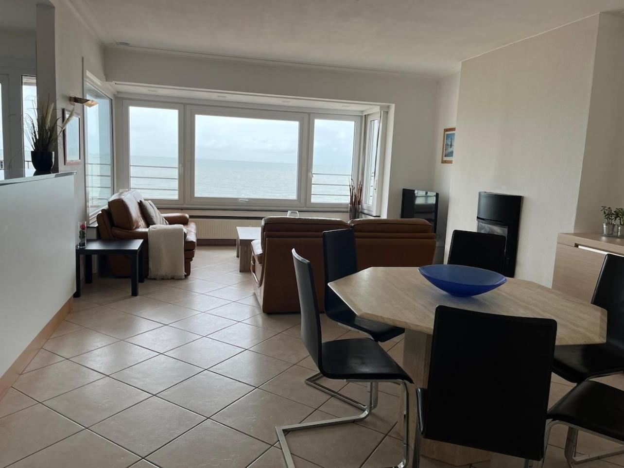 Bright Apartment With Sea View Oostende Exterior foto