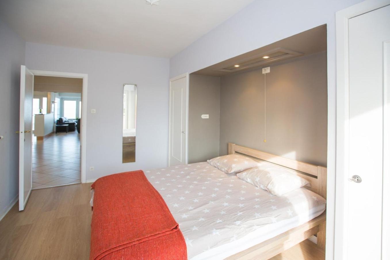 Bright Apartment With Sea View Oostende Exterior foto