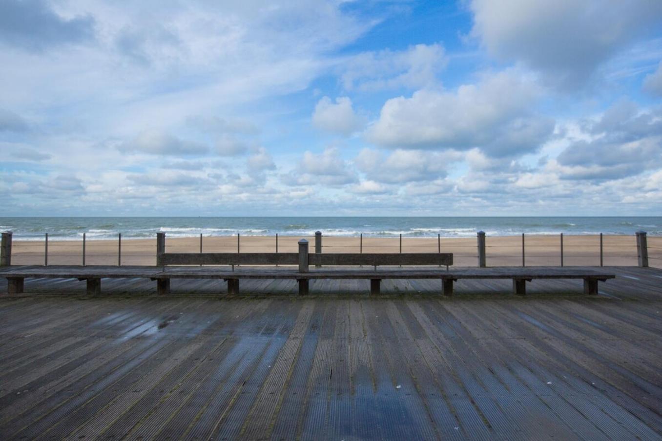 Bright Apartment With Sea View Oostende Exterior foto