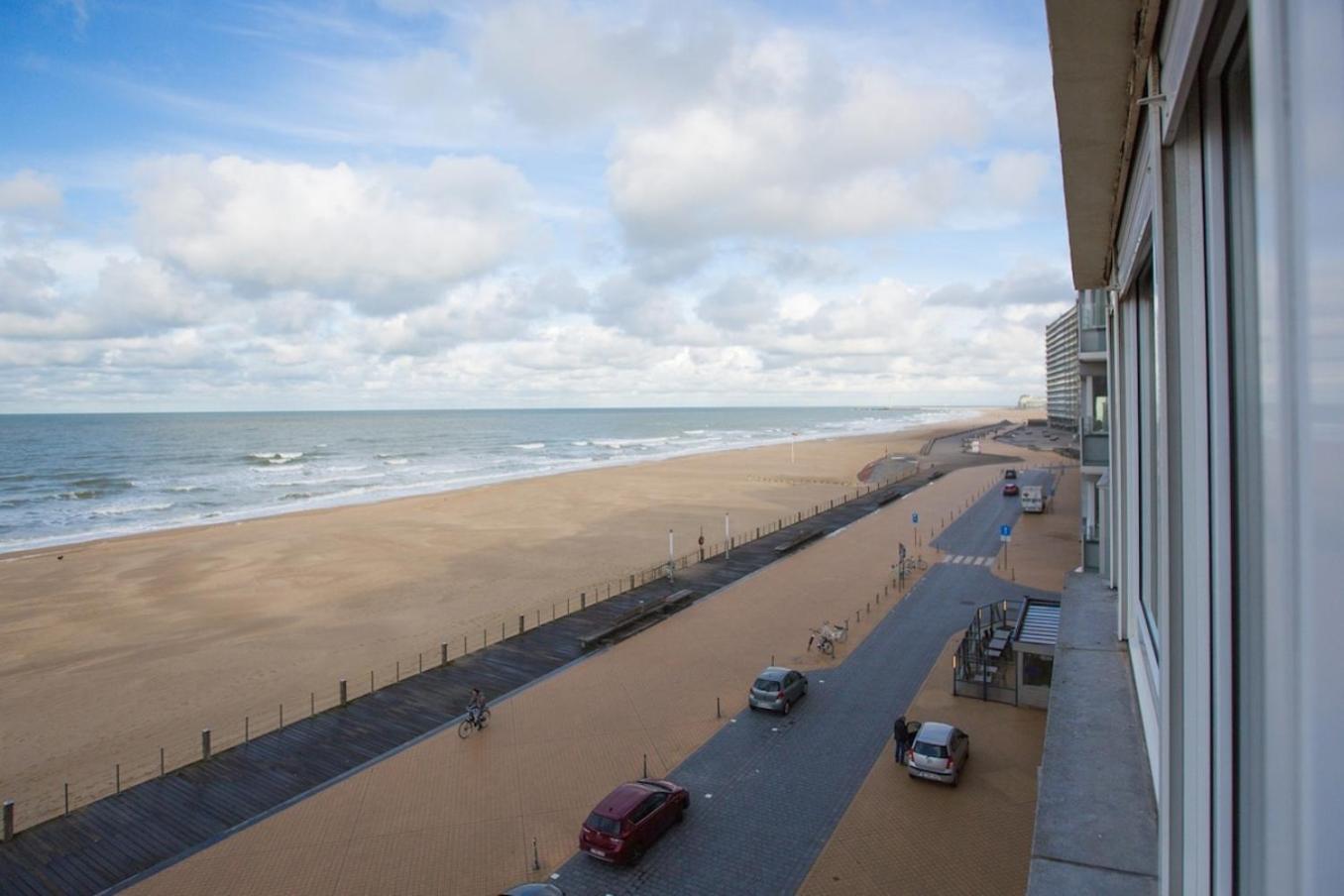 Bright Apartment With Sea View Oostende Exterior foto