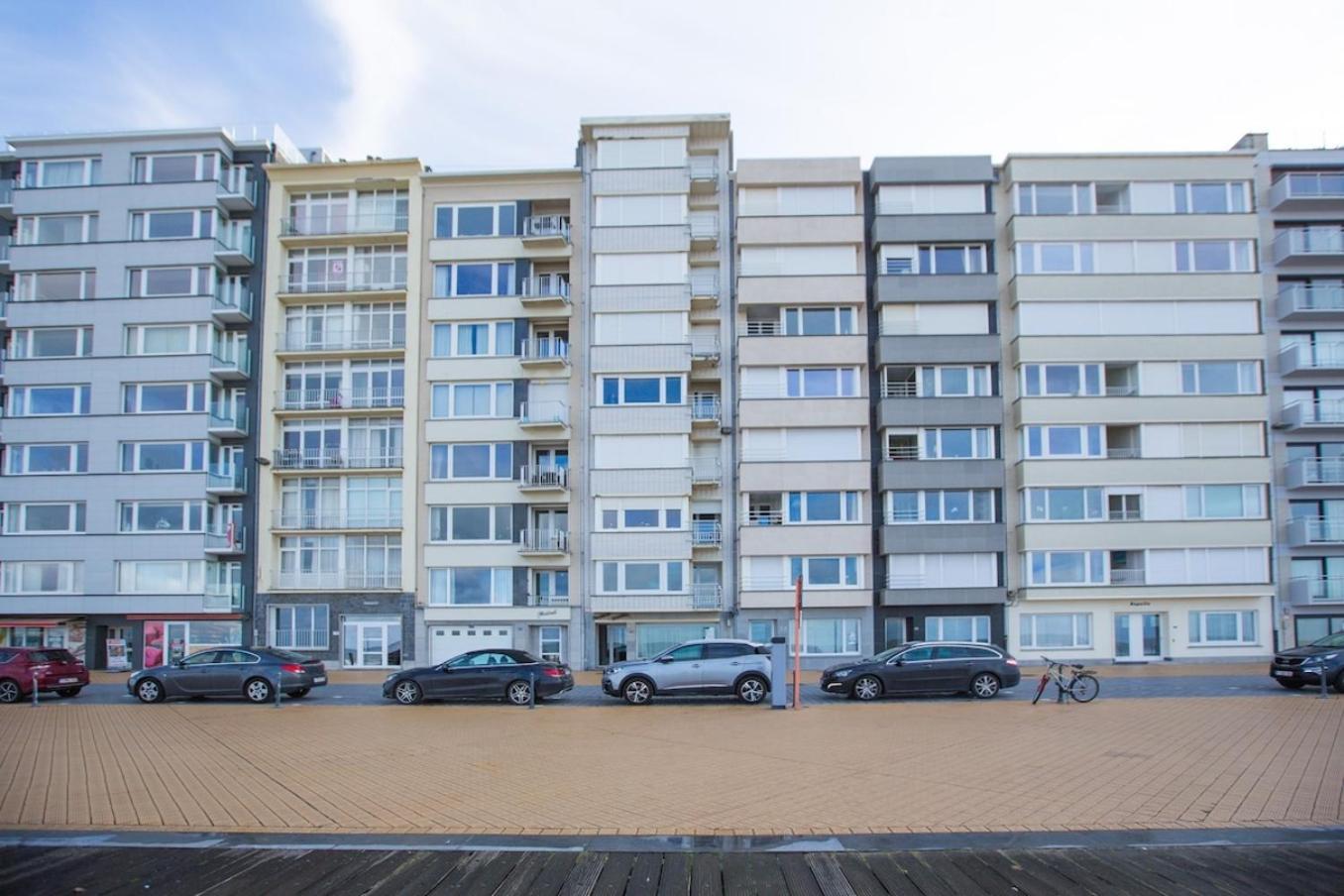 Bright Apartment With Sea View Oostende Exterior foto